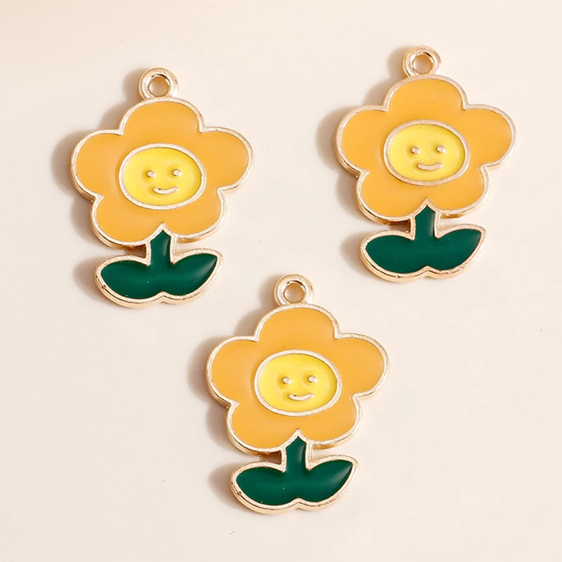 Leslie 10 Stück Emaille-Anhänger in Weiß und Gelb mit Gänseblümchen-Motiv für die Herstellung von Halsketten, Ohrringen, Armbändern, Charms, DIY-Schmuckzubehör – Detail 34