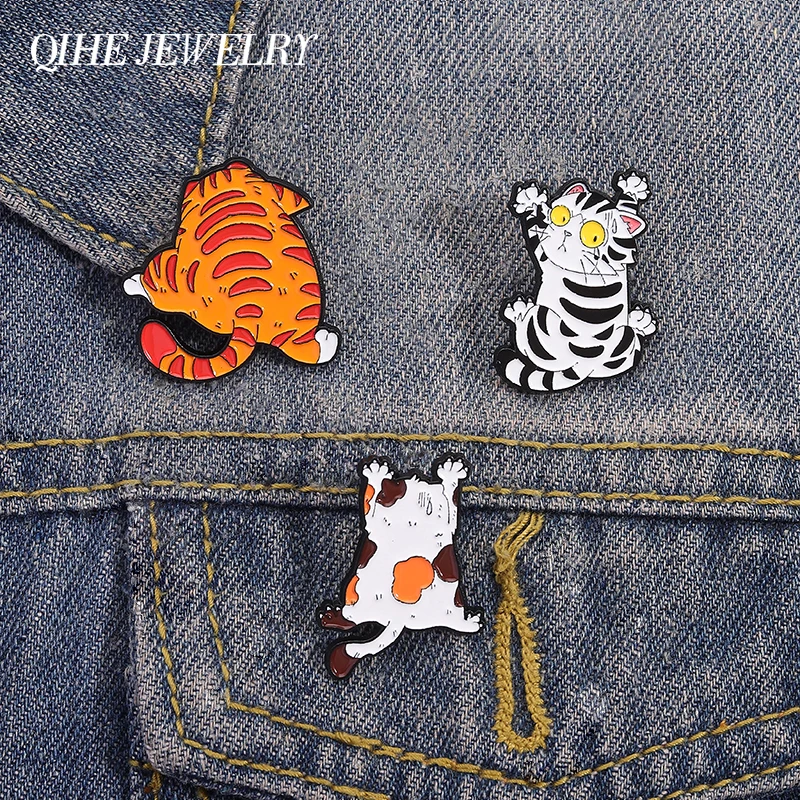 

Cartoon Tiger Cat Tabby Eyes Enamel Pins Striped Tiger Back Cat Brooch Clothes Lapel Badges Animal Jewelry Gift for Kids Friends