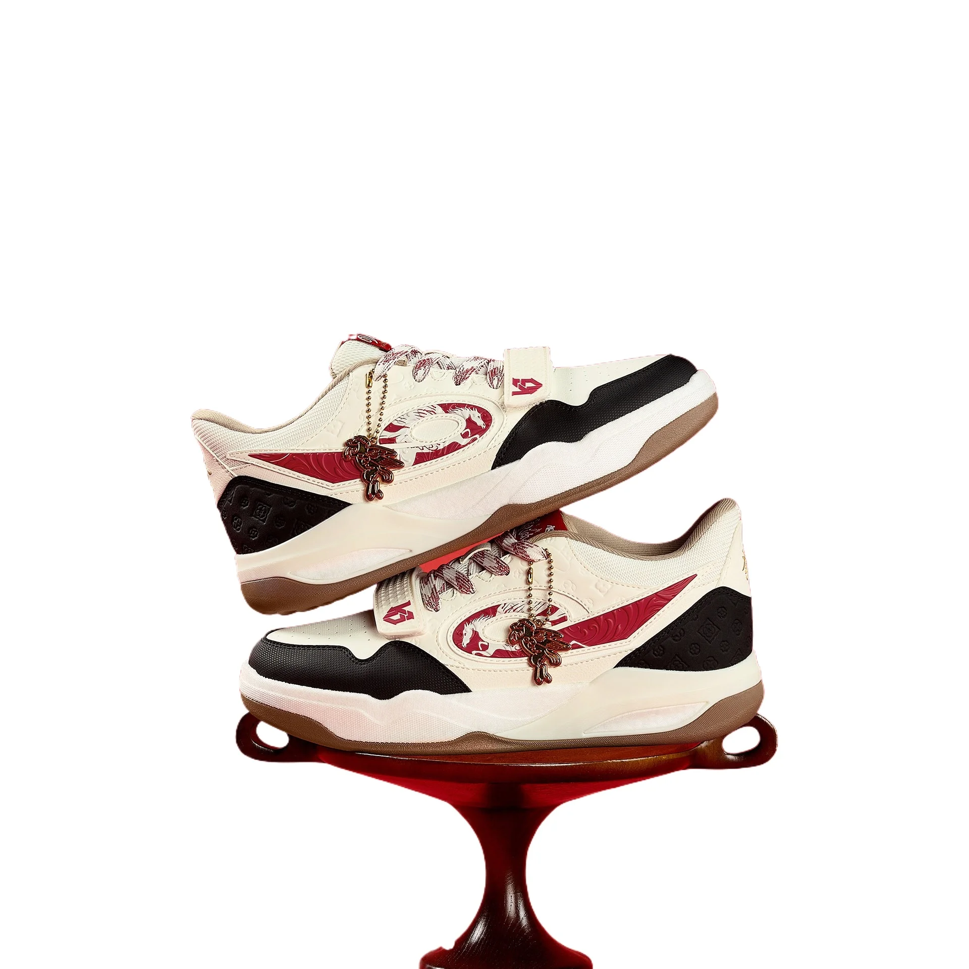 

Мужские повседневные кроссовки QIAODAN 2026: Нескользящие кожаные спортивные туфли, легкие модные кеды с круглым носком QXL053261536T