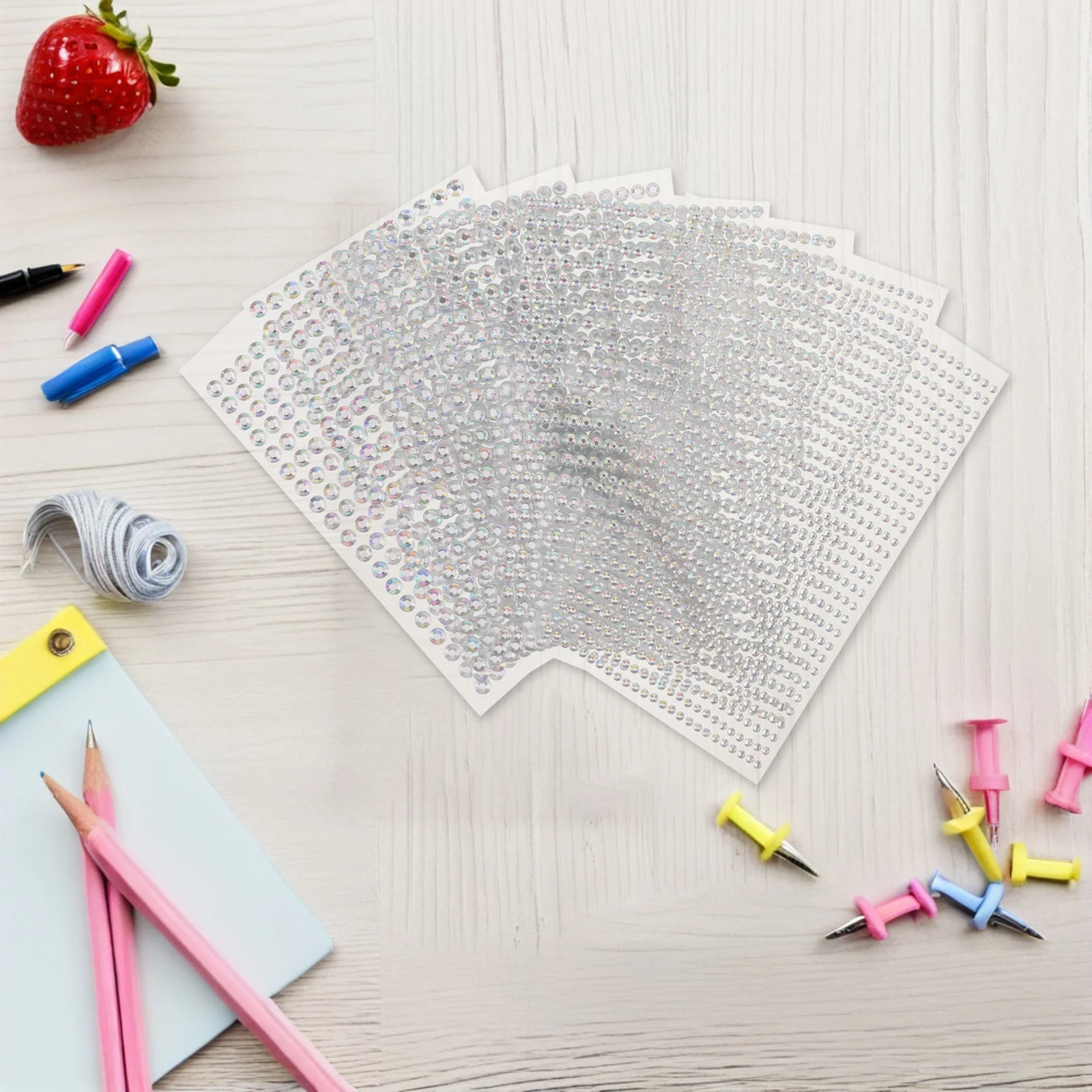 8 أوراق ملصقات حجر الراين للأطفال ذاتية اللصق من الأحجار الكريمة الأكريليكية لتزيين القصاصات اليدوية