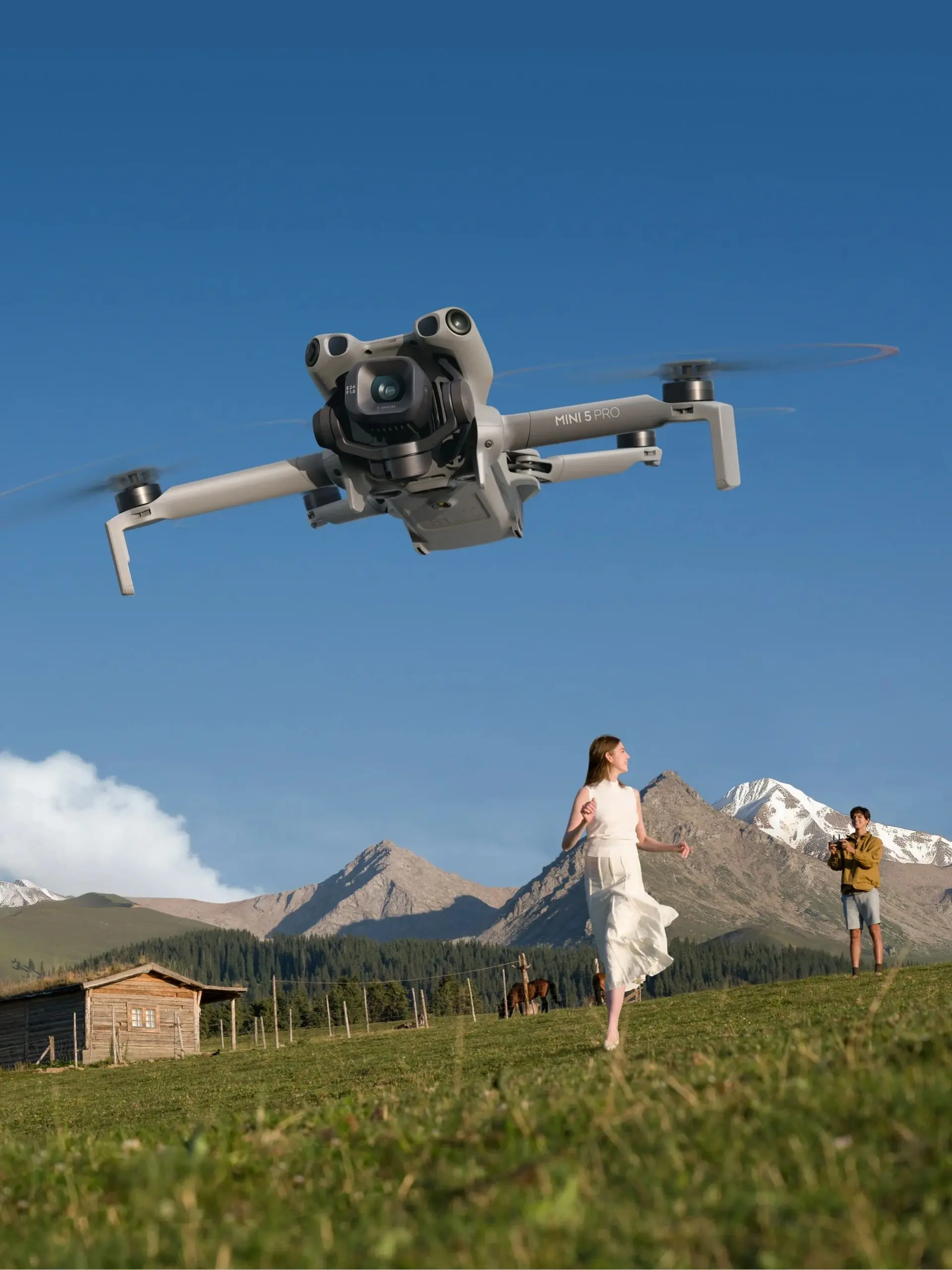【LOCAL+】DJI Mini 5 Pro – ultralekki i składany dron z kamerą, matrycą CMOS 1 cala, systemem wykrywania przeszkód w wielokierunkowym zakresie oraz funkcją ActiveTrack 360. ° Dron 4K C0 — 2