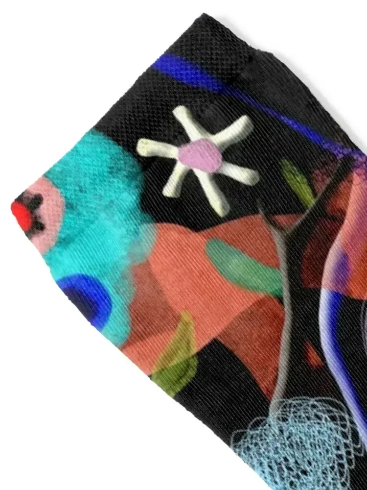 Рисунок 2 - Черные ромашки в форме сердца и счастливая ночь