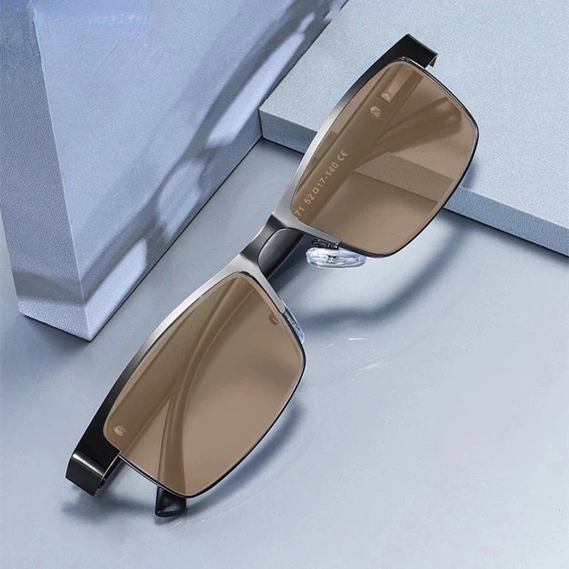 Fashion Reading Glasses Color Changing Metal Frame for Men Chameleon Eyeglasses with Presbyopia +1.0 To + 4.0 Men Glasses