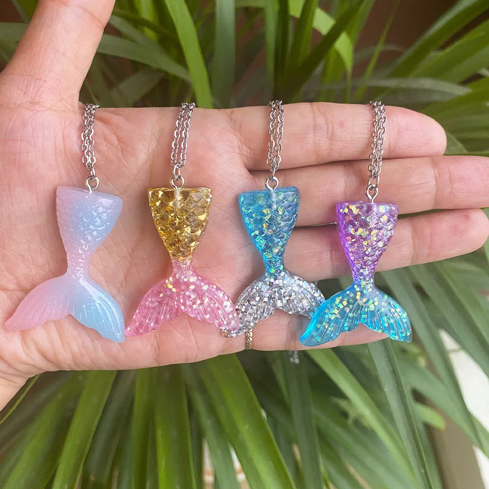 

4Pcs Gradient Color Mermaid Necklace Chic Mermaid Tail Jewelry Party Supplies Women Necklace Gift Birthday Party Supplies