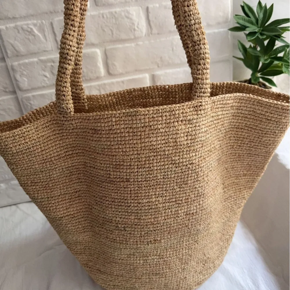 New High-quality Raffia Simple Handbag Classic Versatile Shoulder Bag Handmade Hook Straw Beach Texture Unique Fashion Simple