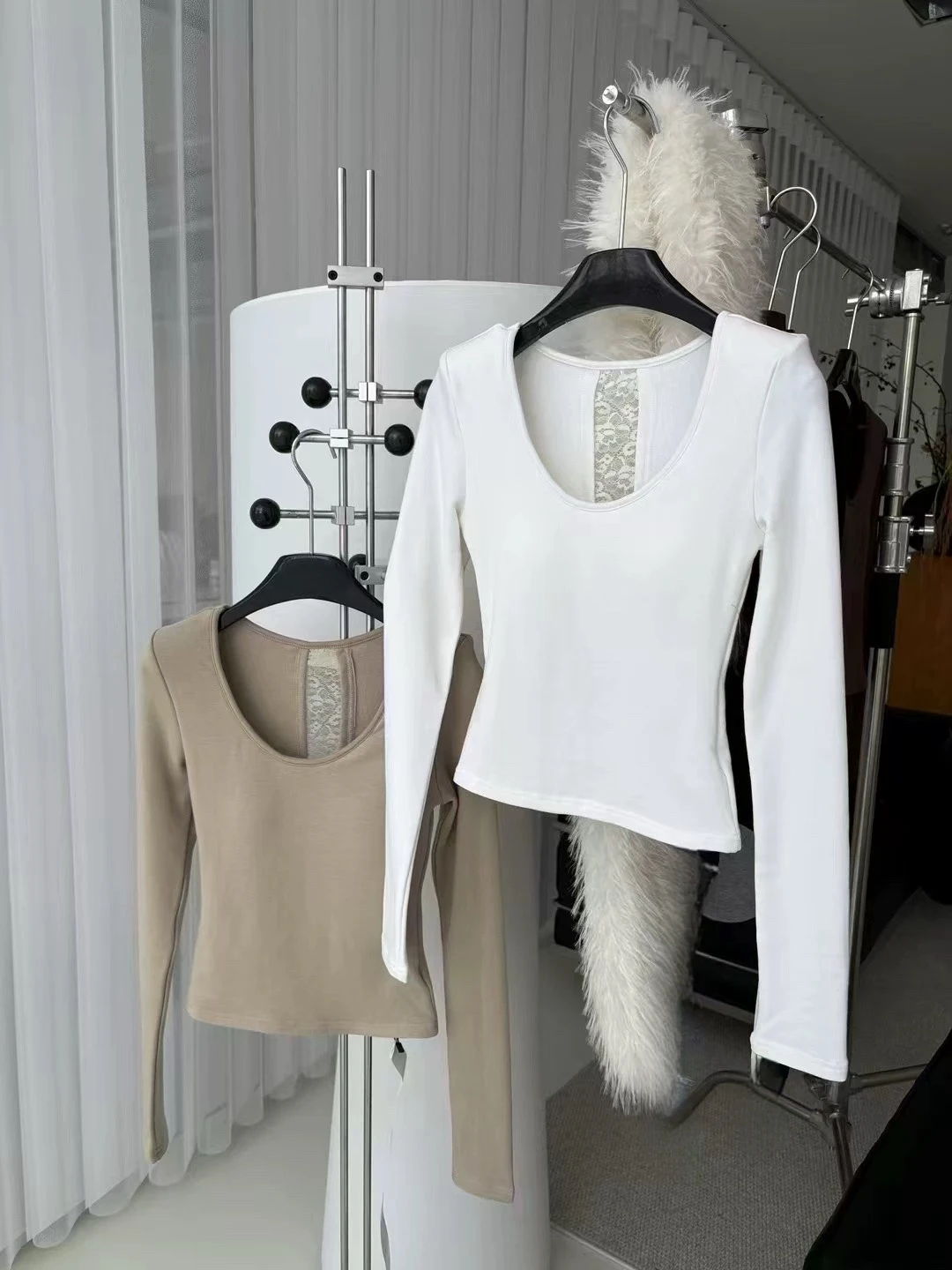 

Женская футболка Long Sve Lace Splicing с вырезами ort Sle Spring Season Pad Chest Advanced Sensation Brand Namel