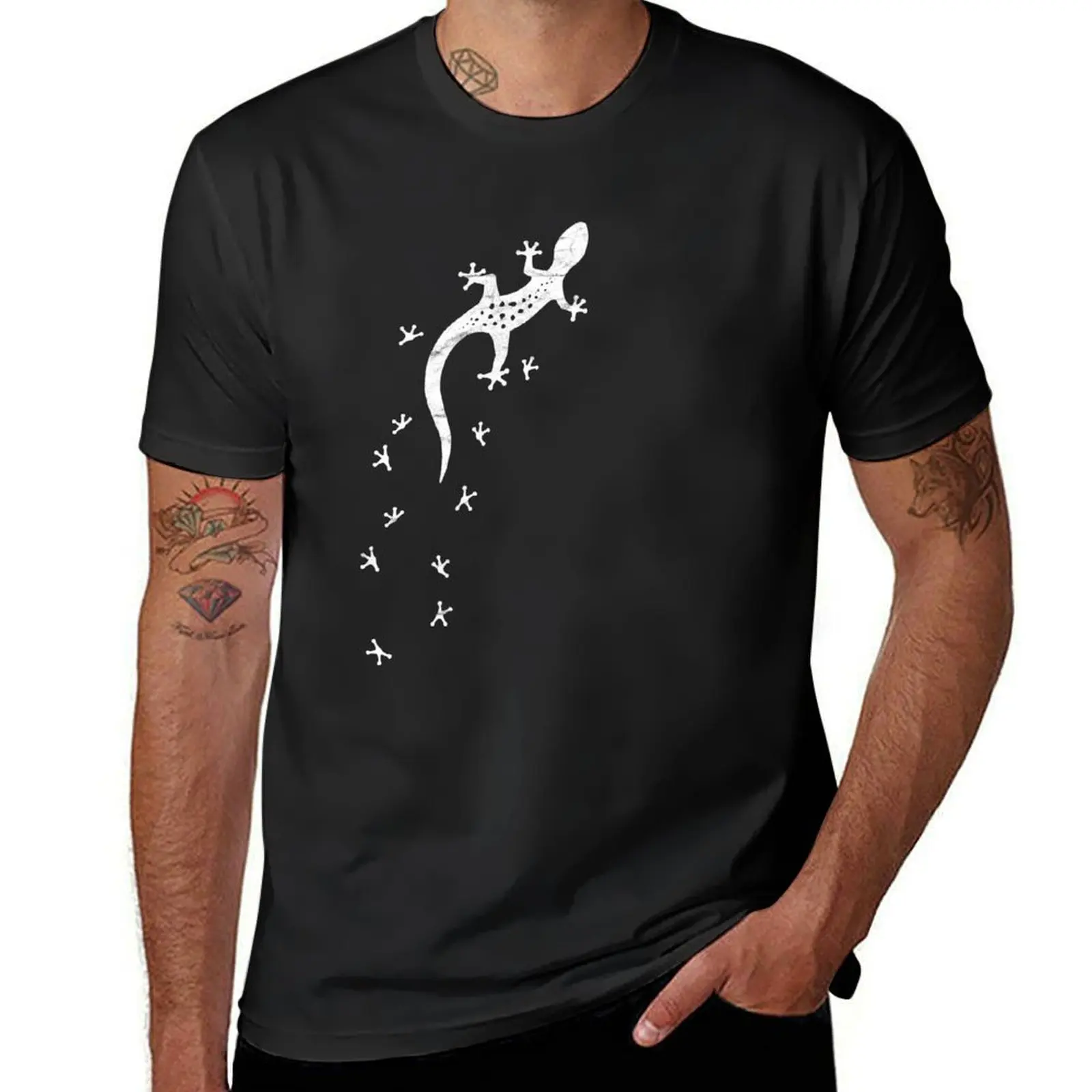 

Retro Lizard Drawing With Tracks Artsy Vintage Gecko T-Shirt anime stuff sports fans anime tshirt mens vintage t shirts