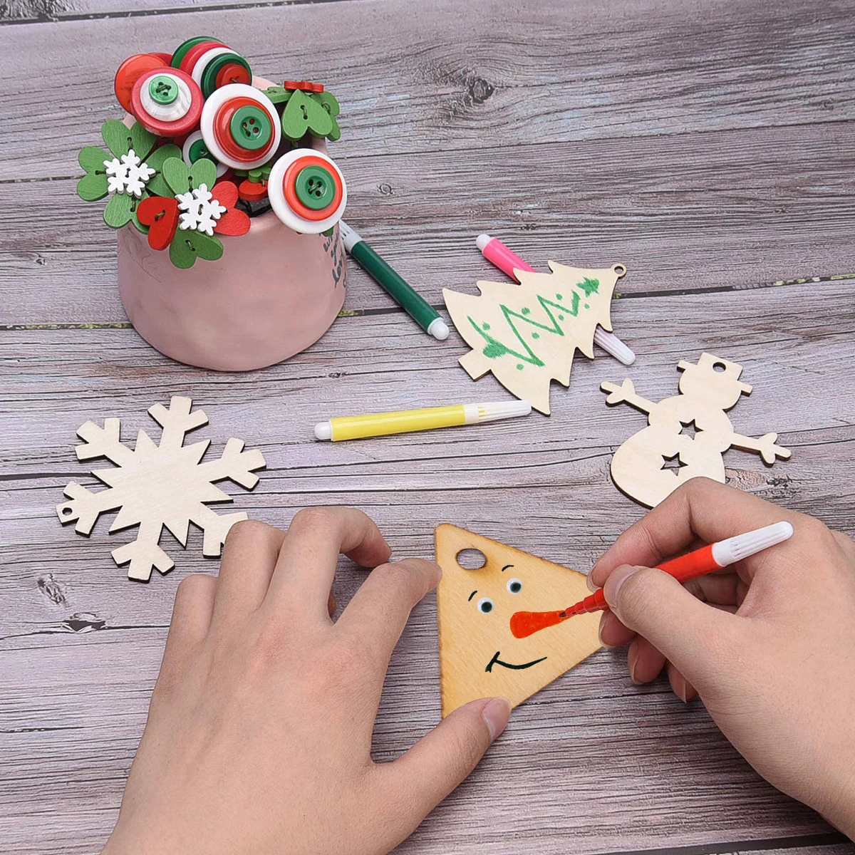 

300 Pcs Wooden Triangle Chip Pendant Shapes Decorations Blank Pendants Craft Ornaments Unfinished Embellishments