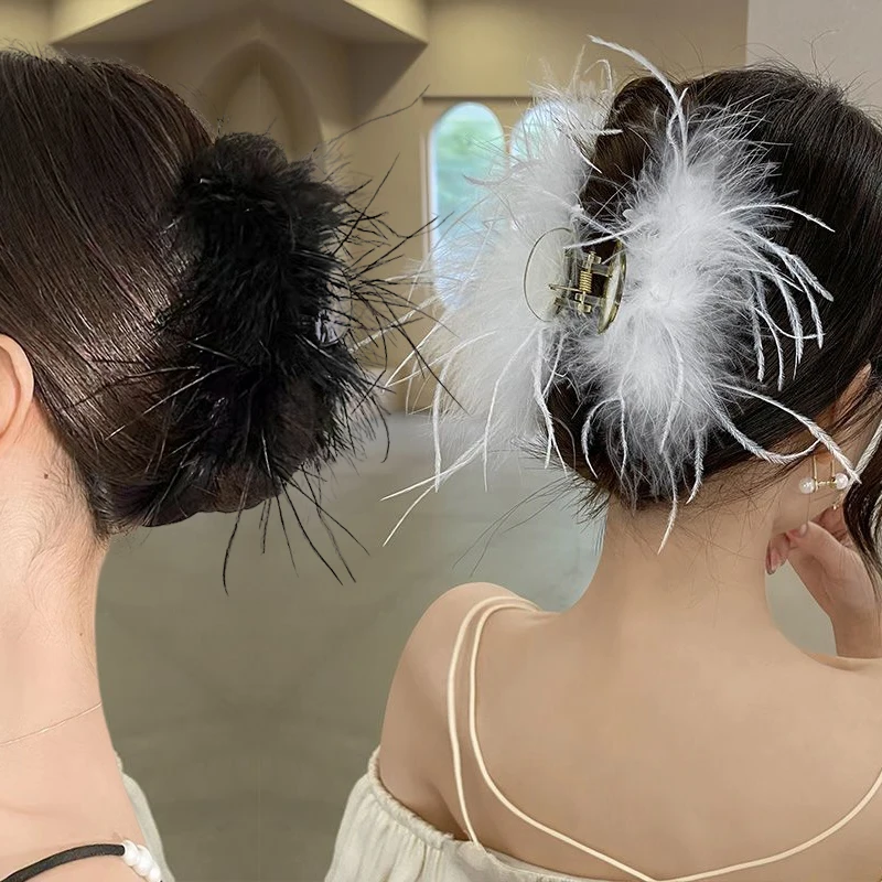 Christmas Feather Grab Large Size Shark Clip Premium Light Luxury Black White Hair Claw Women\'s Hairpin Headpiece New Headwear