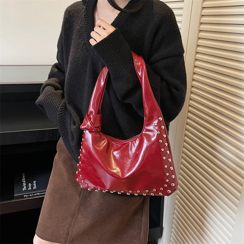 Cool Spice Girl Style Small Underarm Bag Female, New Autumn and Winter Retro Oblique Span Bag Large Capacity Handbag