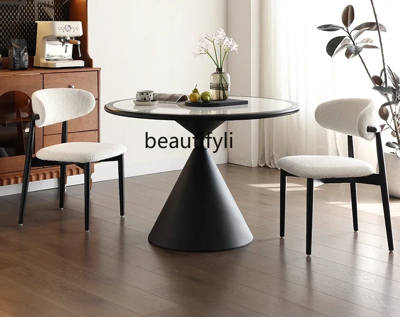 طاولة مستديرة على الطراز القديم، طاولة طعام مستديرة من البلاط الصخري، شقة صغيرة منزلية إسكندنافية، طاولة طعام سوداء بسيطة #4