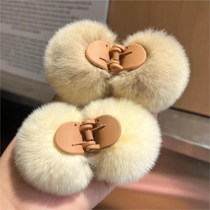 1Pcs Cute Sweet Plush Double Sided Women's Autumn and Winter Plush  Ball Clip Barrettes Hair Accessories