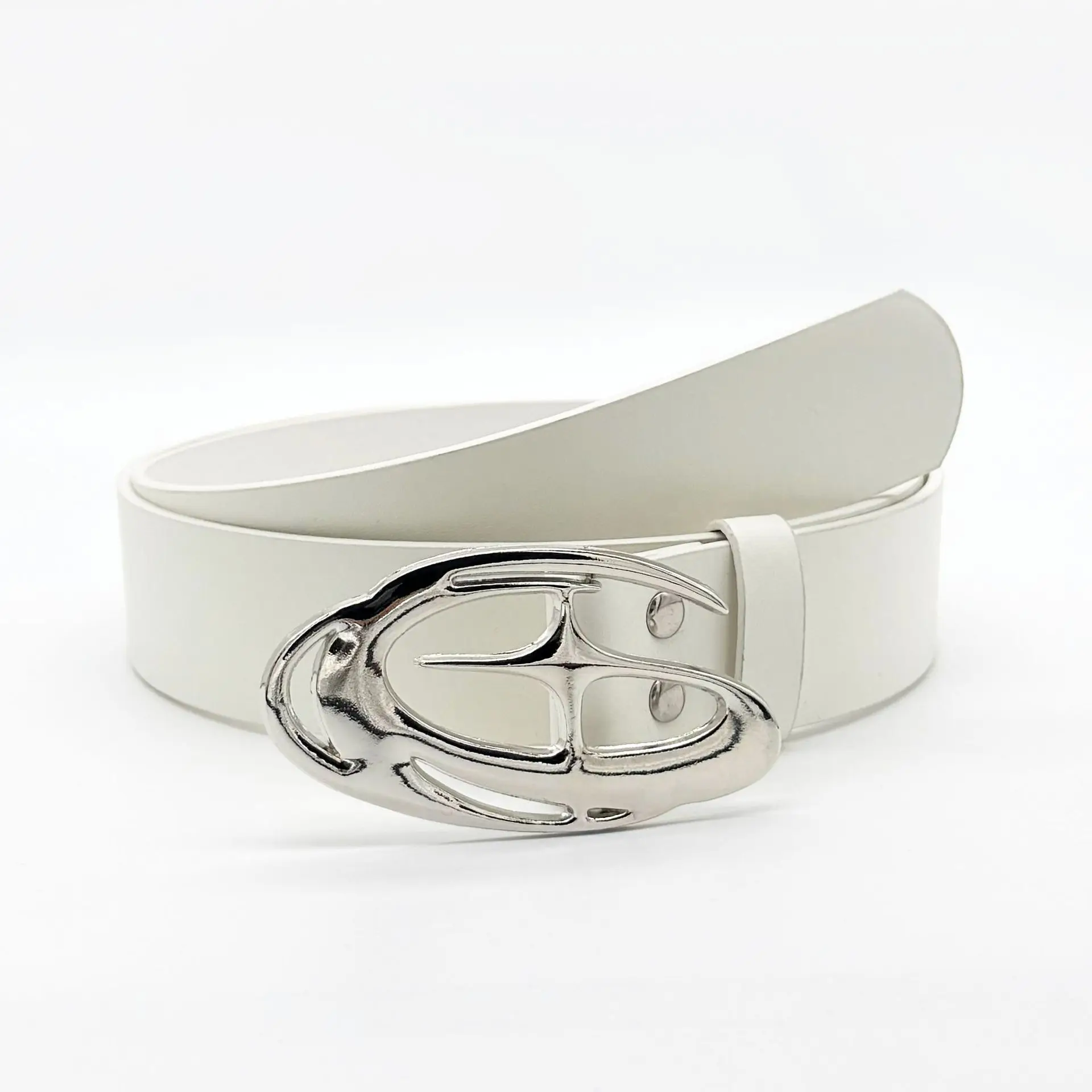 Y2K Punk Gothic Waist Belts Delicate Hollow Carving and Stylish Buckle Versatile Accessory Suitable for Trendy Personal Styles