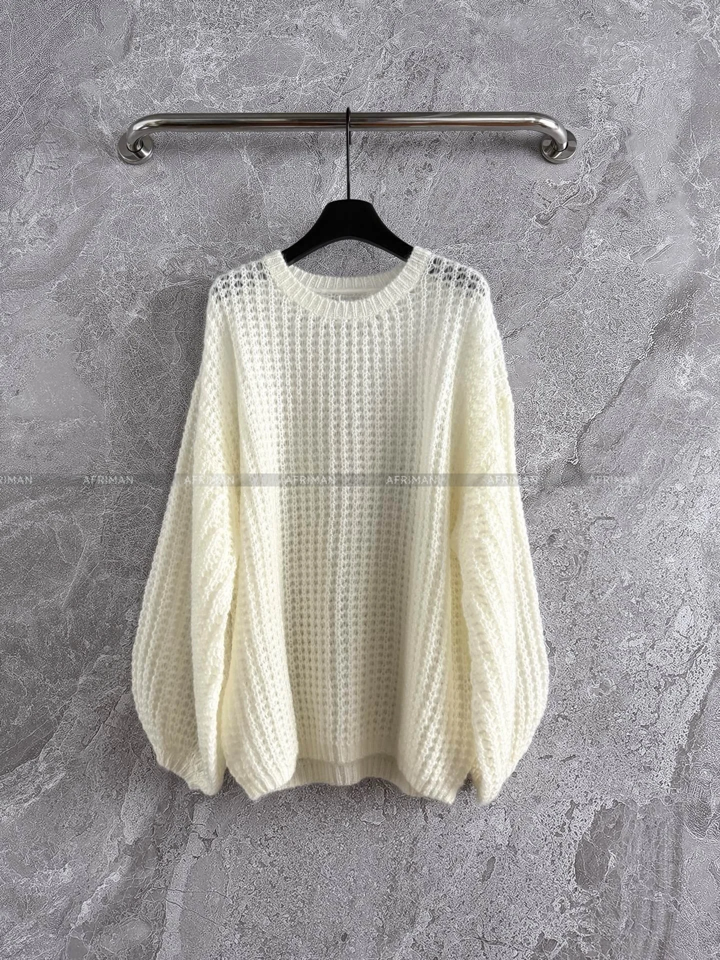 Damski ażurowy sweter z miękkiego moheru, luźny krój