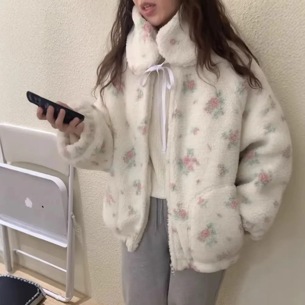 

Женское пальто с отстегивающимся воротником из овечьей шерсти, с милым полосатым цветочным принтом, утепленное, короткое, в корейском стиле, осень 2025