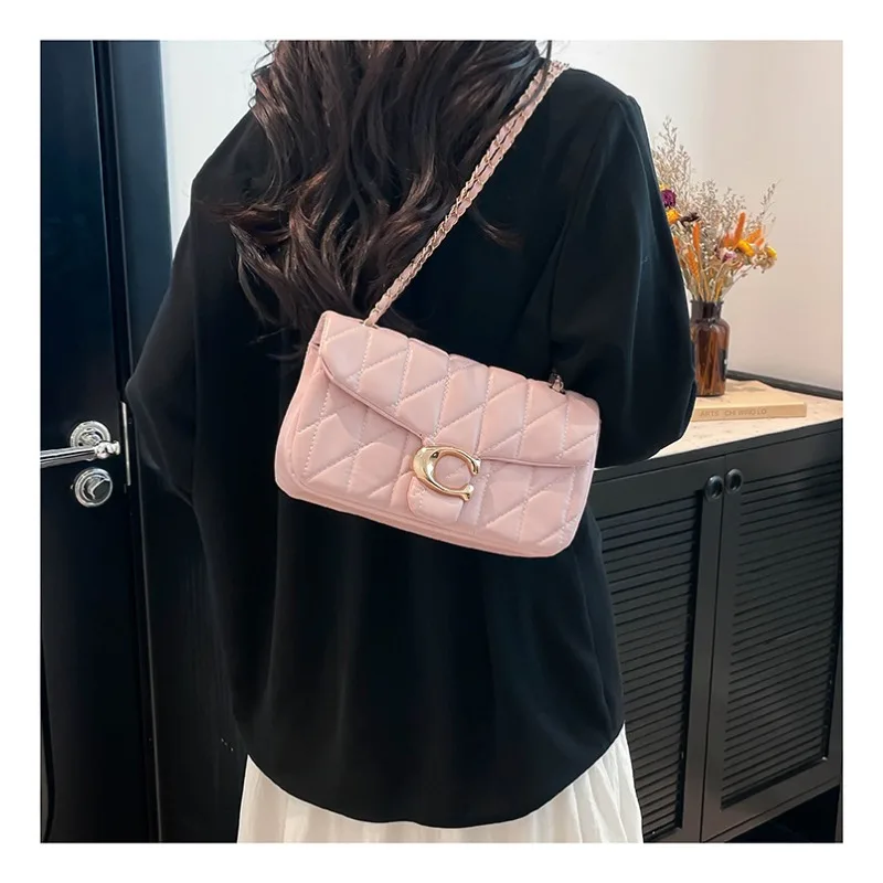 Damen Gesteppte Leder-Umhängetasche Luxus C-Logo Goldkette Crossbody-Tasche Designer Kleine Klapptasche Vintage Schwarze Abendclutch – Detail 16