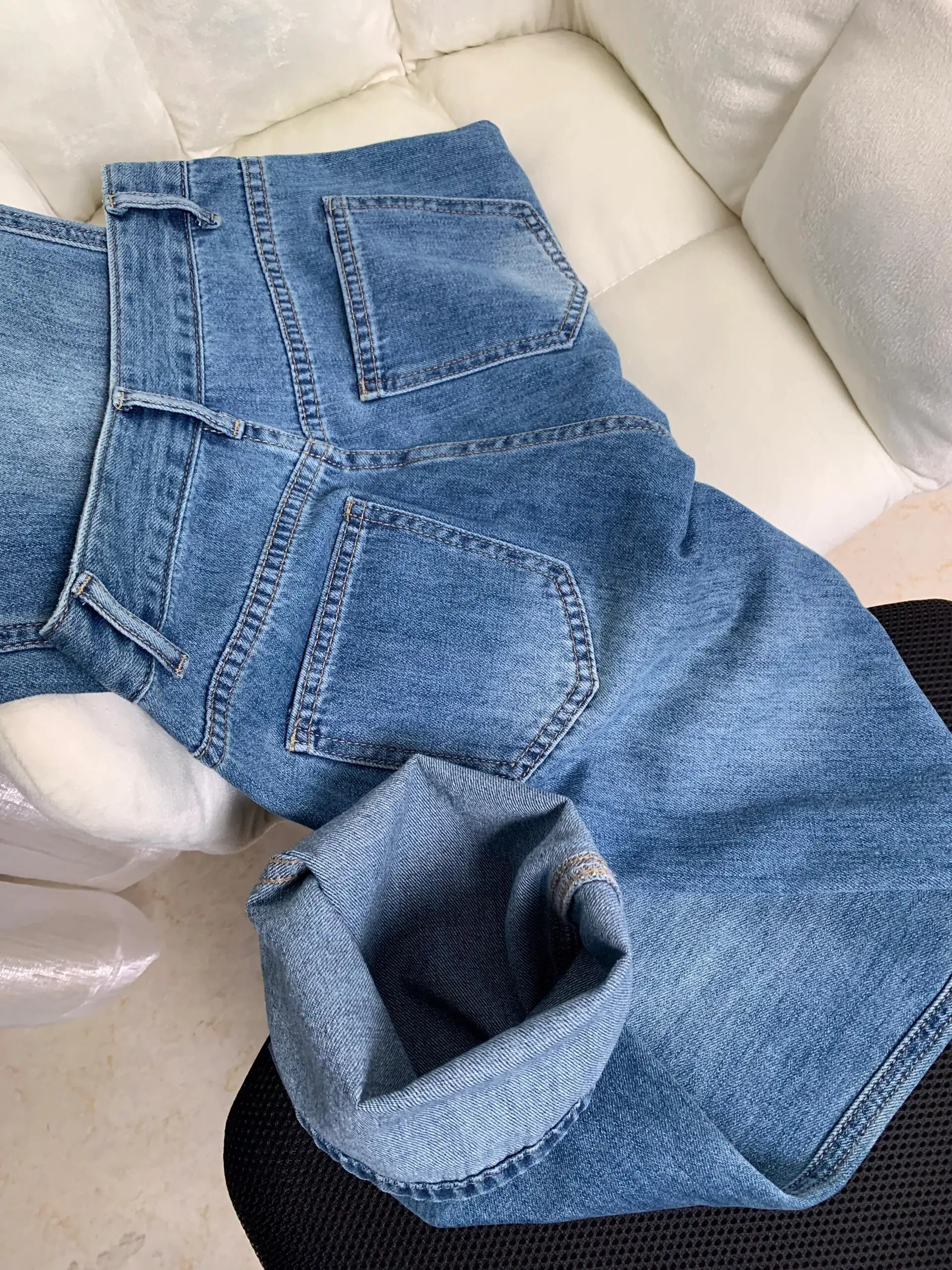 

Женские джинсы с высокой талией в стиле ретро, свободного кроя, прямые, весна 2026, новый стиль, утягивающие, маленькие размеры, универсальные, узкие и широкие брюки-клеш