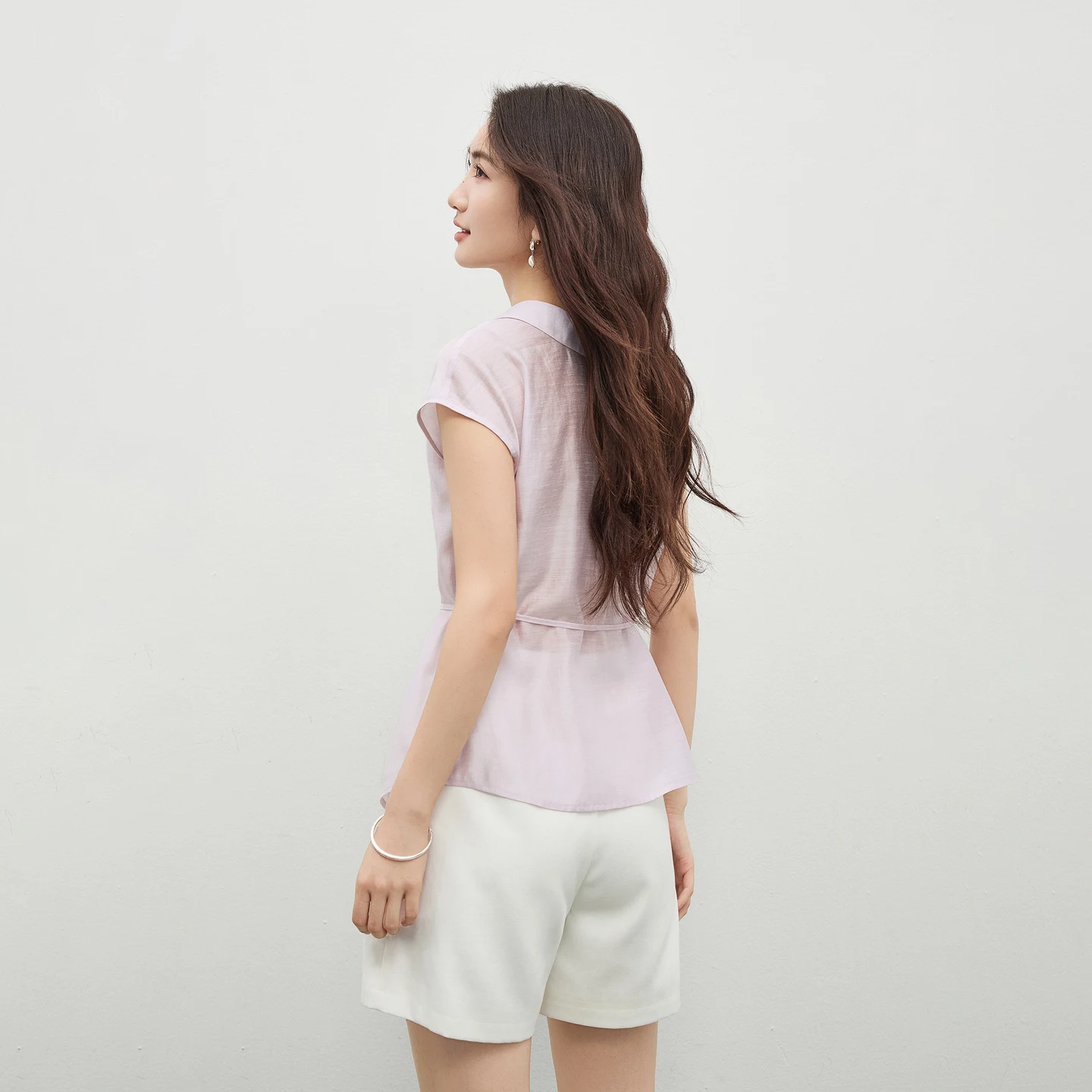 SENTUBILA Fashion Asymmetrical Lapel Collar Shirt 2026 Summer New Office Detachable Tie Waist Flutter Sleeve Blouse 162CA5906