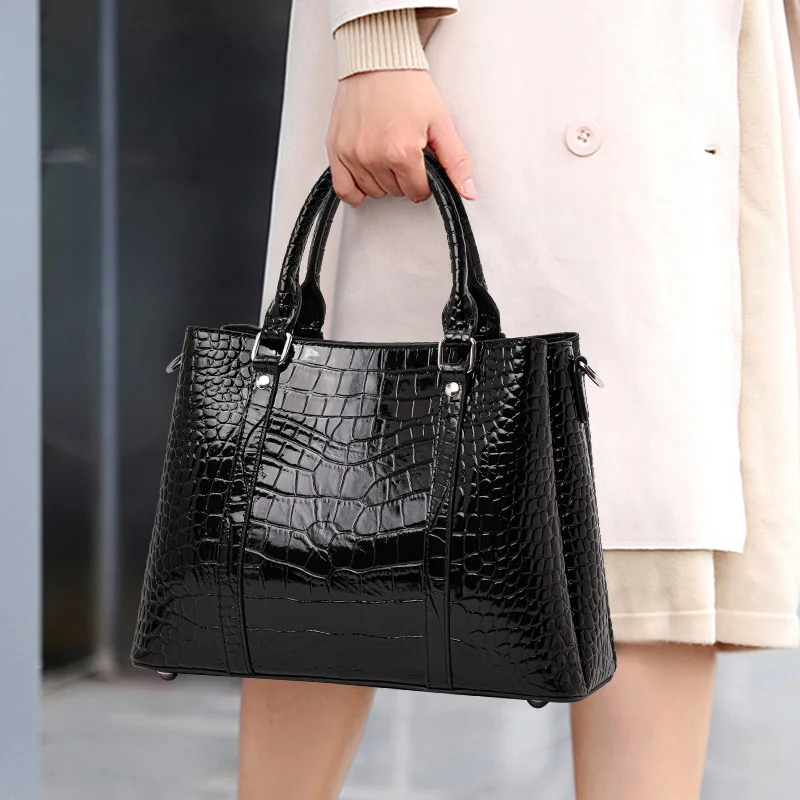 

Aidani Genuine Leather Light Luxury Crocodile Pattern Handbag for Women 2026 New Model Black High-End Large-Capacity Tote Bag