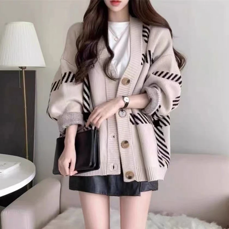 2024 Autumn winter Women Trend High Quality Loose Fitting V-neck stripe Knitted Cardigan Y2k Single Breasted Sweater Coat Female