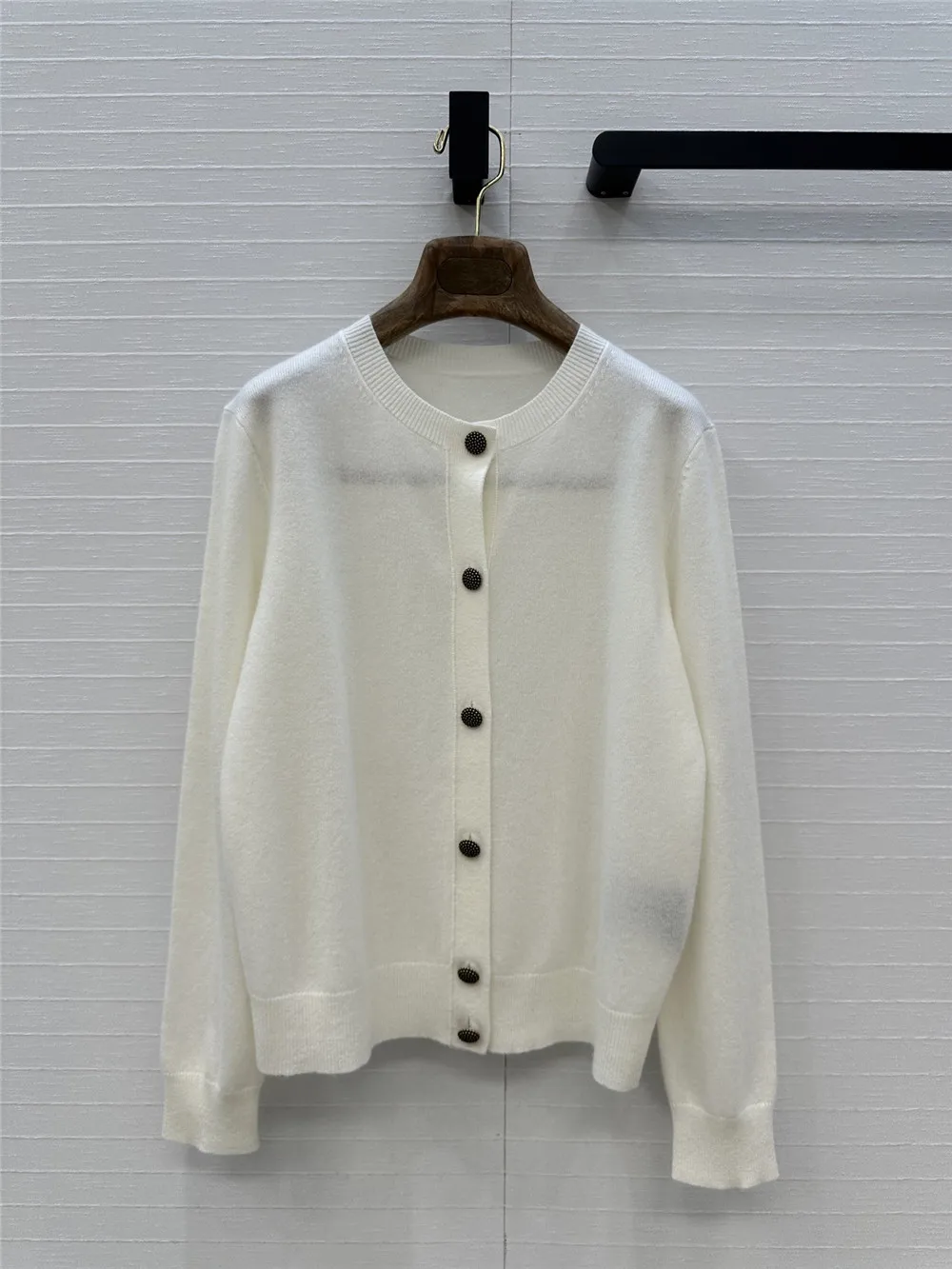 

25 New Early Autumn Product, Women's Vintage Button-Decorated Round Neck Delicate Soft And Comfortable Cashmere Cardigan Top