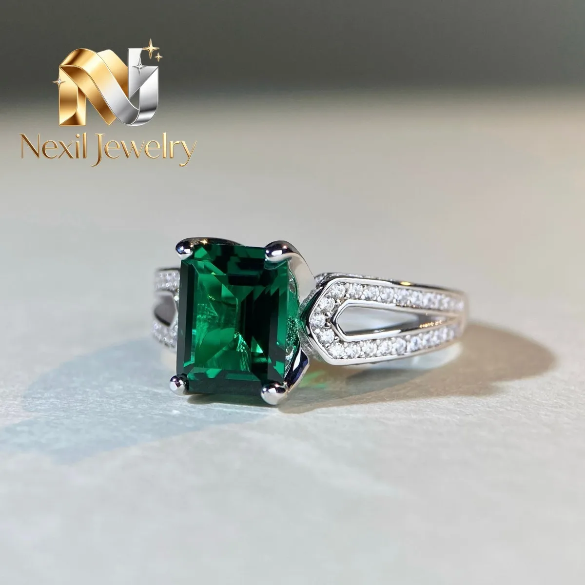 Nexil Jewelry  Luxury Solid Platinum PT950  Emerald Cut Ring Women's Pagoda Cut Diamond Ring