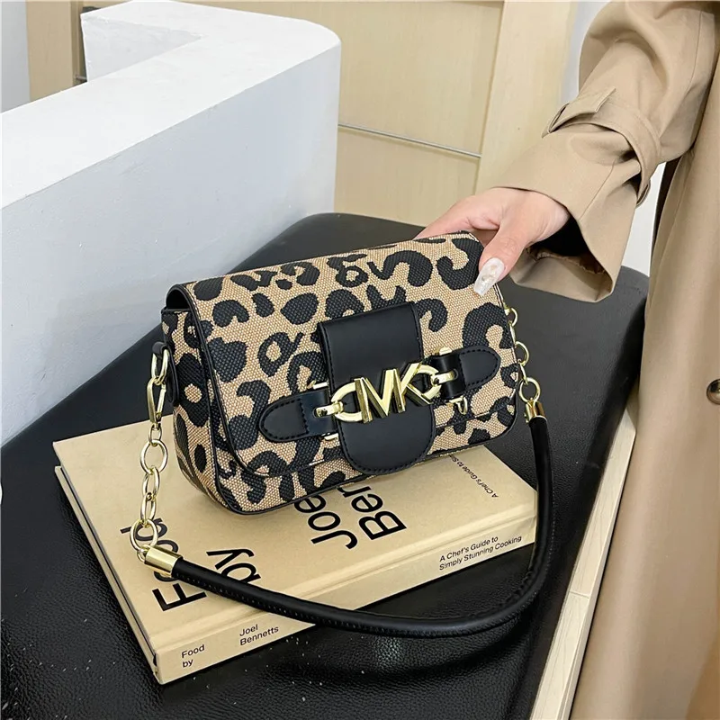 

Fashion Chain Single Shoulder Women's Bag Popular Contrasting Colors Versatile Leopard Print Underarm Letter Small Square Bag