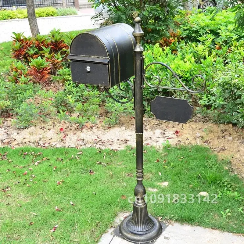 

European Retro Mailbox Outdoor Villa Community Garden Letter Box Wrought Iron Outdoor Rain-Proof Inbox