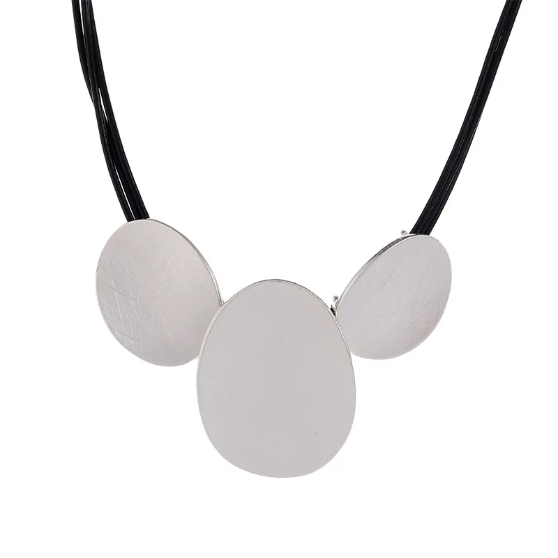 قلادة جديدة أوروبية وأمريكية متعددة الاستخدامات على الموضة قلادة هندسية مصقولة قصيرة URL بسيطة للنساء يهودي