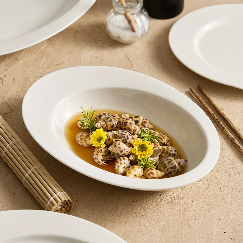 

Белая тарелка специальной формы, керамическая тарелка, бытовая овальная неглубокая тарелка, плоская тарелка, креативная высококачественная специальная посуда