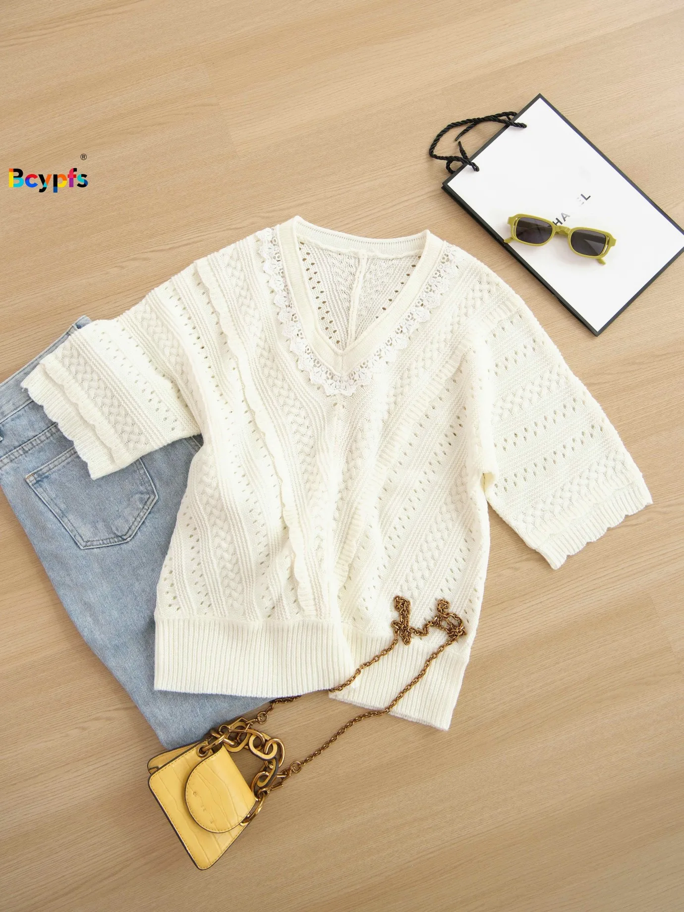 

Женский летний весенний пуловер с v-образным вырезом и короткими рукавами в диагональную полоску и кружевной отделкой, легкий мягкий вязаный свитер