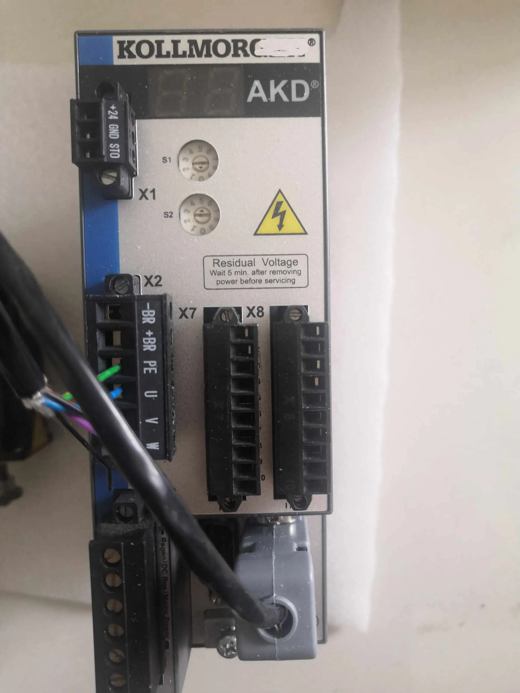 Servo Drive AKD-P01206-NBEC-0000 para Kollmorgen
