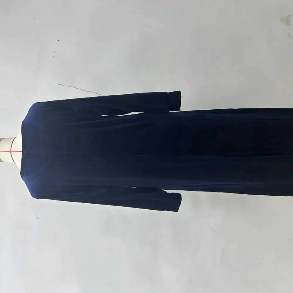Elegant Velvet Long Dress Women Autumn Winter Vintage Style Slim Fit Casual Round Neck Long Sleeve Solid Color Gown
