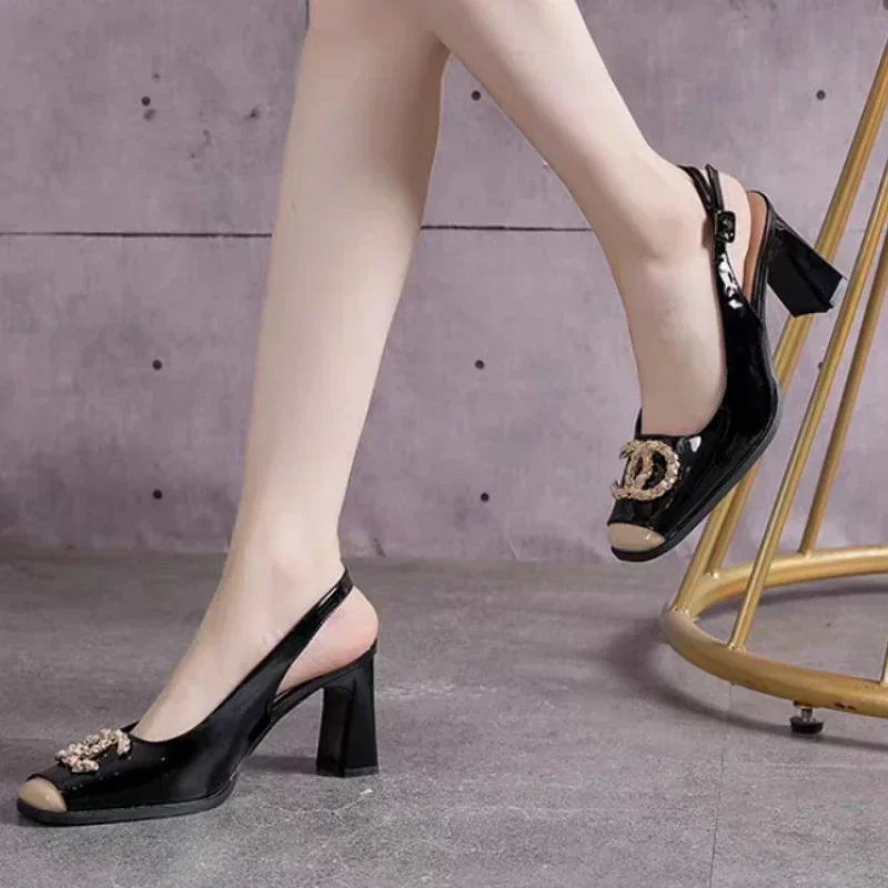 

Женские сандалии, новинка 2024, простая дизайнерская повседневная удобная уличная повседневная универсальная женская обувь с пряжкой на высоком каблуке