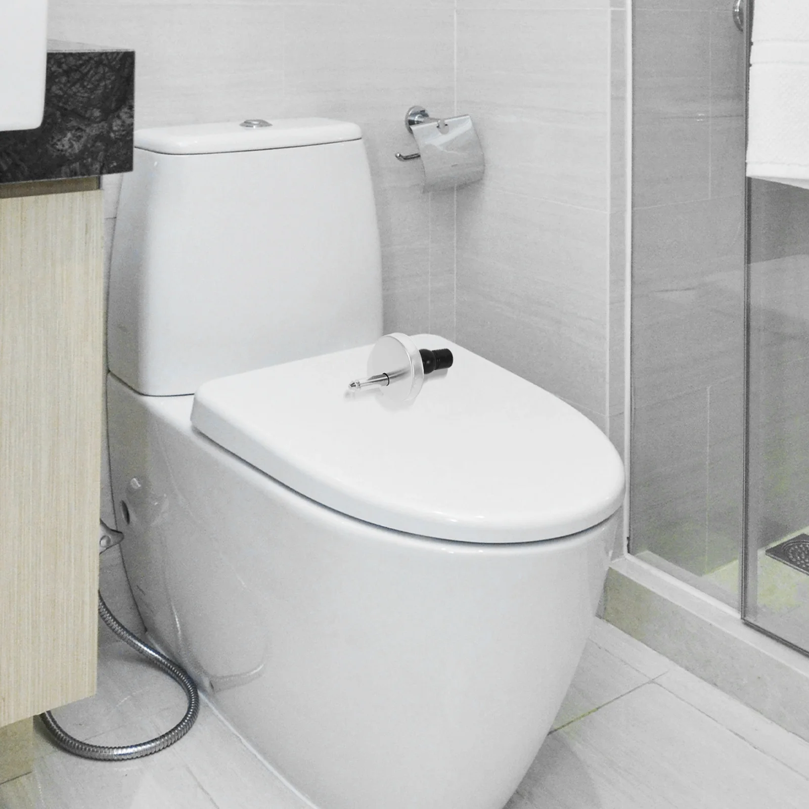 2 قطعة مسامير مقعد المرحاض تثبيت علوي متينة وعملية عالمية مناسبة لمعظم المراحيض القياسية سهلة التركيب وتدوم طويلاً