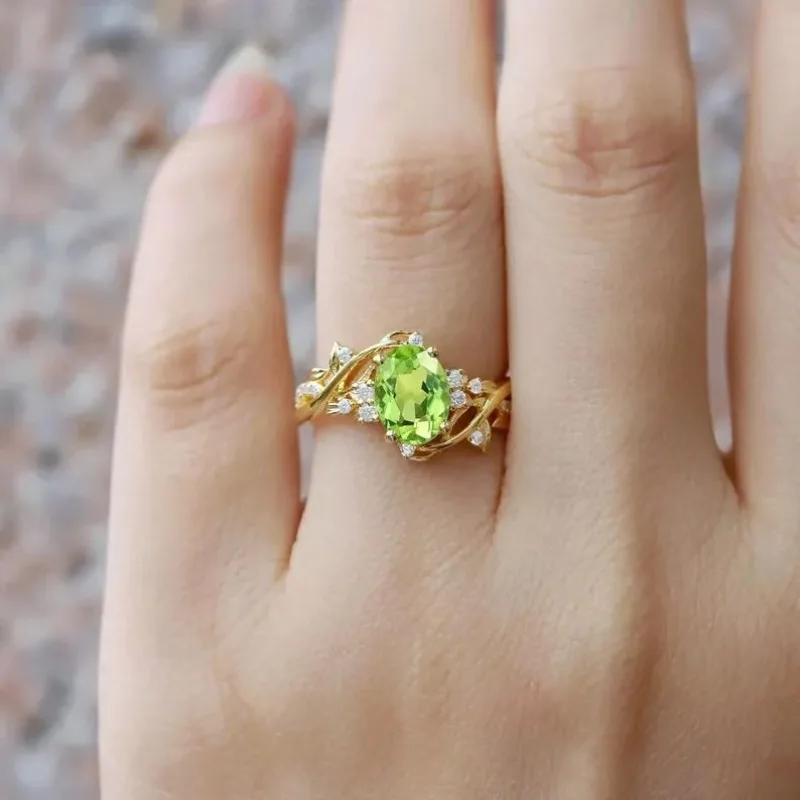 Exquisite women's ring, gold oval flower leaf shaped green and white stone ring set, party accessory gift