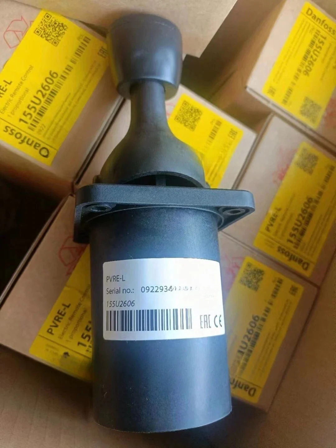 

Для ручки управления Danfoss 155U2606 в наличии, рычаг Danfoss, новый, оригинальный, подлинный