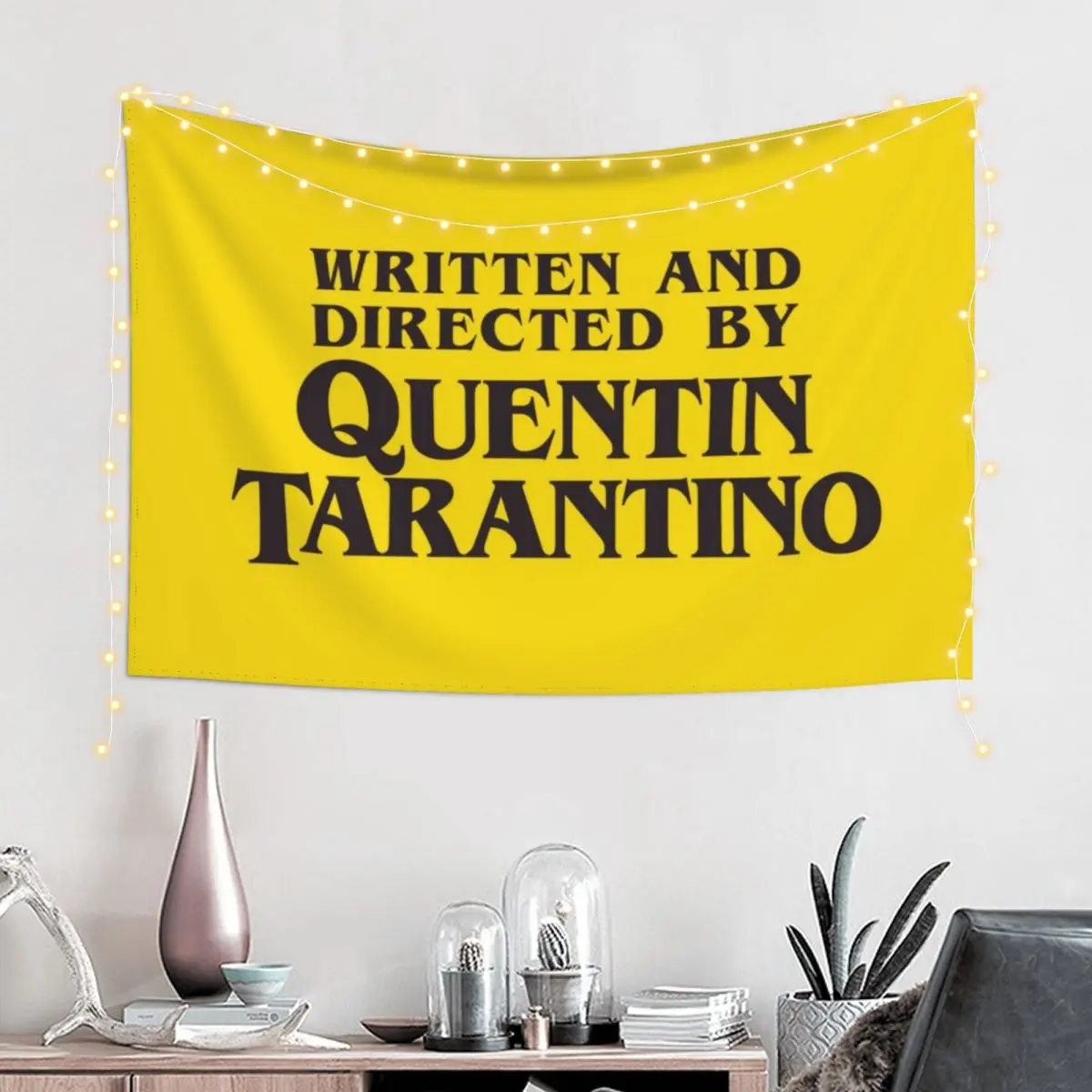 Ecrit-et-realise-par-quentin-tarantino-tapisserie-chambre-deco-maison-et-confort-decor-chambre-decoration-tapisserie-esthetique