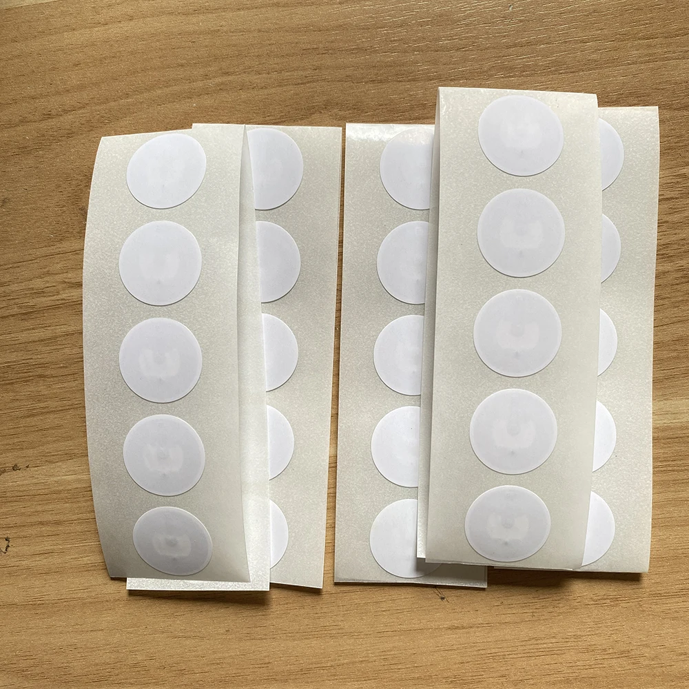 20pcs NFC Tags NFC213 Stickers for iPhone 13.56 MHZ  144 Bytes 25mm Chip Universal Label RFID Tags and All NFC Phones