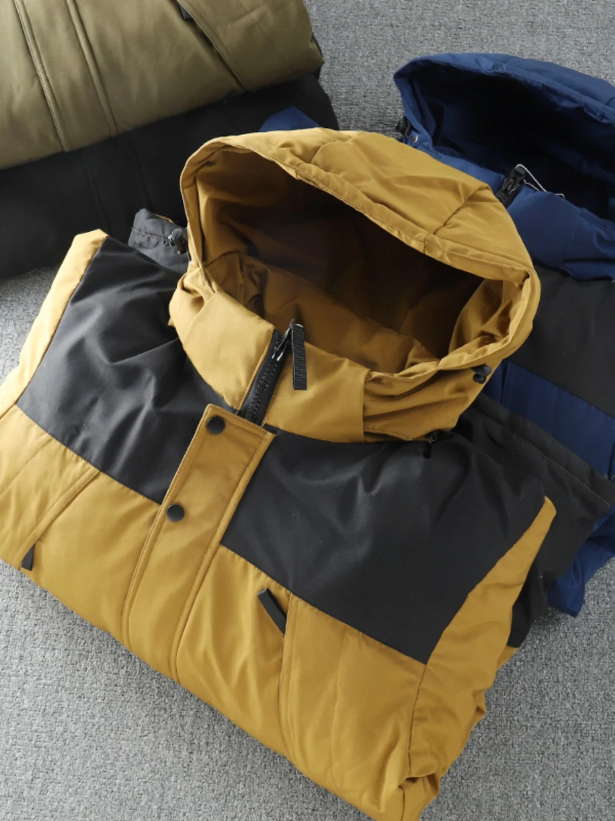 

Утепленная зимняя куртка для мужчин с отстегивающимся капюшоном, ветрозащитная, водонепроницаемая, хлопковая, для работы, модная, городская, приталенного кроя