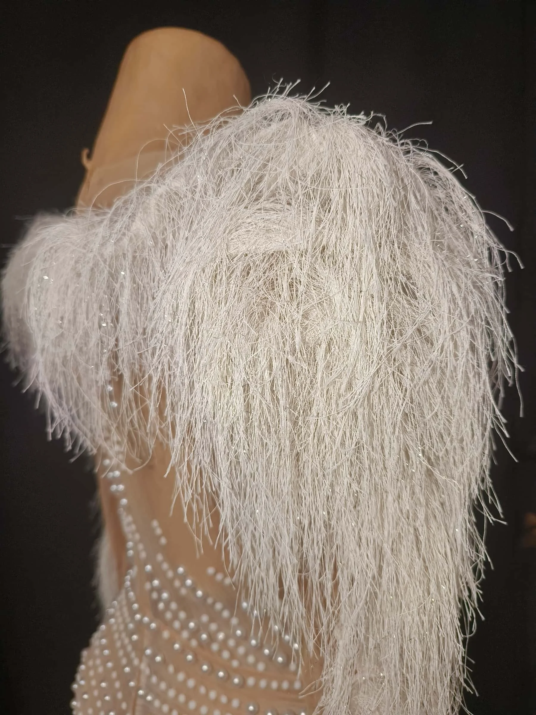 

Bingshuang Luxury Pearl Women Jumpsuit Sexy Perspective Mesh Feather Jumpsuit Bar Stage Performance Outfit Graduation Prom Gown