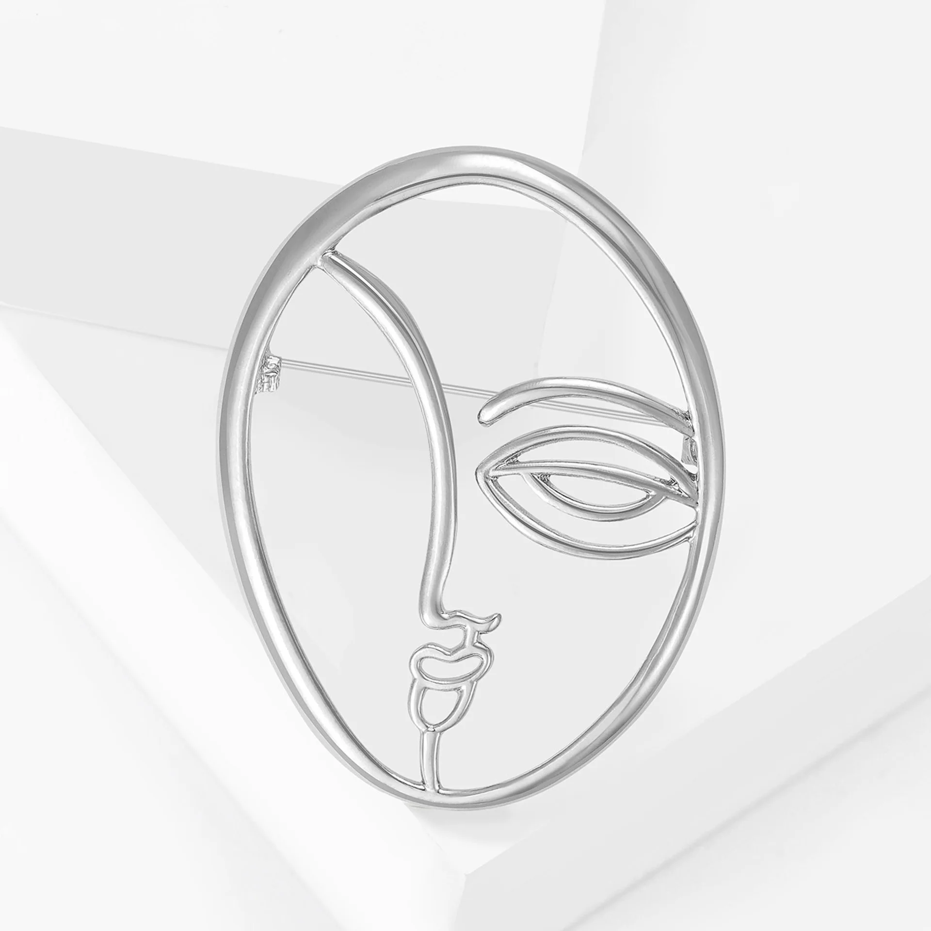Trendy Openwork Glossy Face Brooches for Women Unisex Figure Pins Casual Party Accessories Gifts Friends Decoration