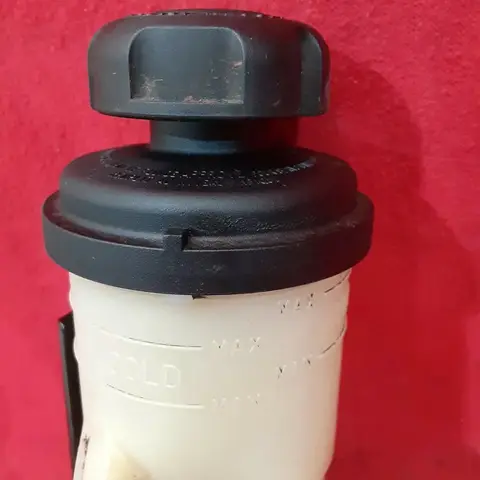 Servostyrningsbehållare för Kia Sorento 2011 2012 2013 Nr. 571502P000 1 st Beige 10 best sales servostyrning - №9