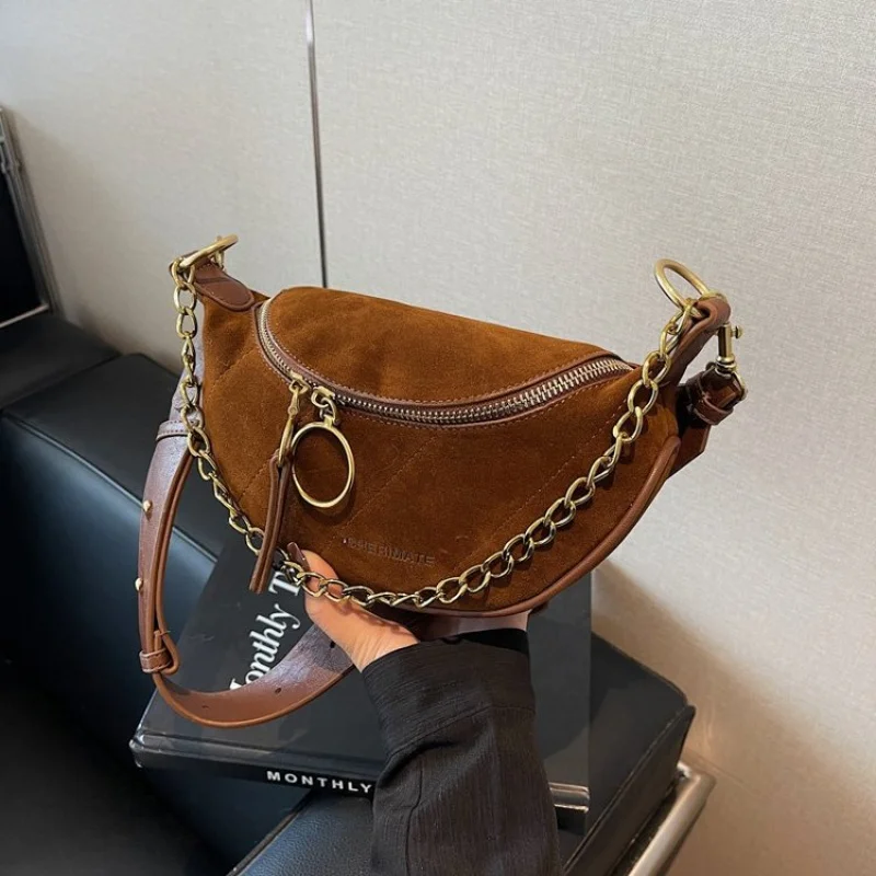 

Винтажная сумка через плечо с напуском для женщин. Дизайнерская сумка-хобо из мягкой кожи, которая мягко драпирует и вмещает форму.