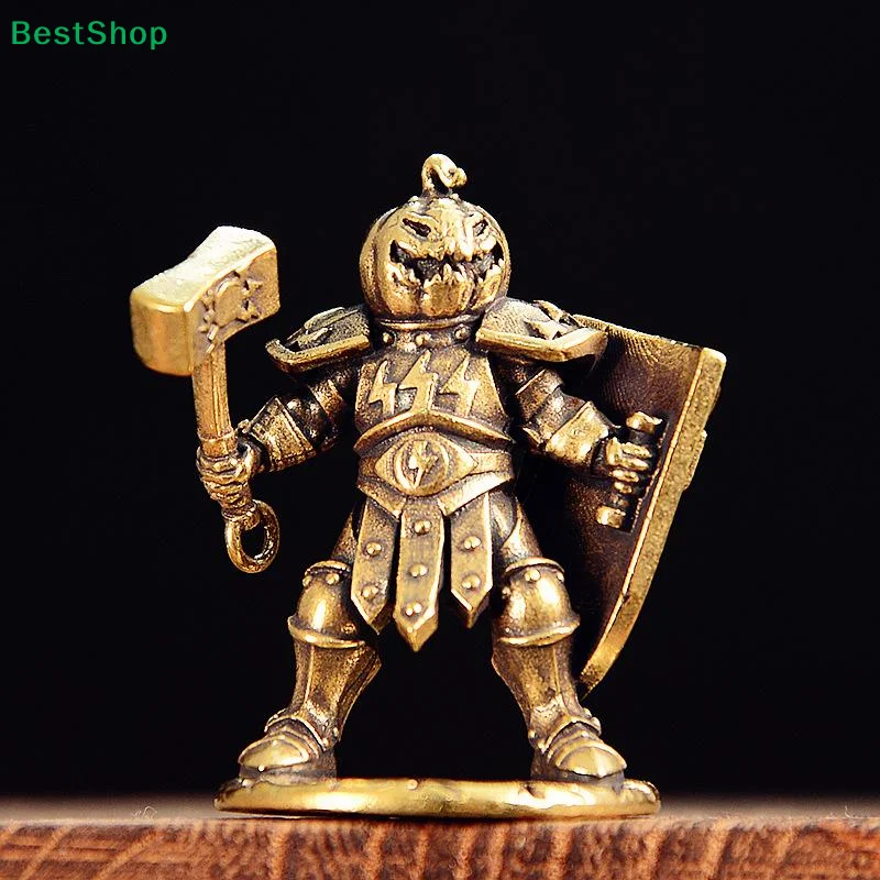 ♥ Figura de Caballero Calavera de Latón - Estatua de Guerrero en Miniatura con Martillo y Escudo para Decoración de Escritorio