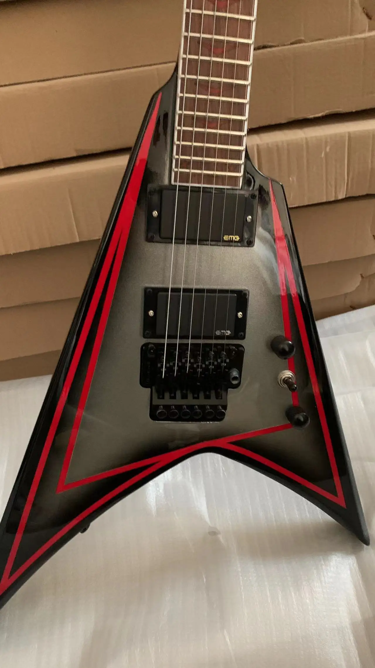 High-end customized 6-string shaped electric guitar, black metal color, black hardware, support customized, free delivery