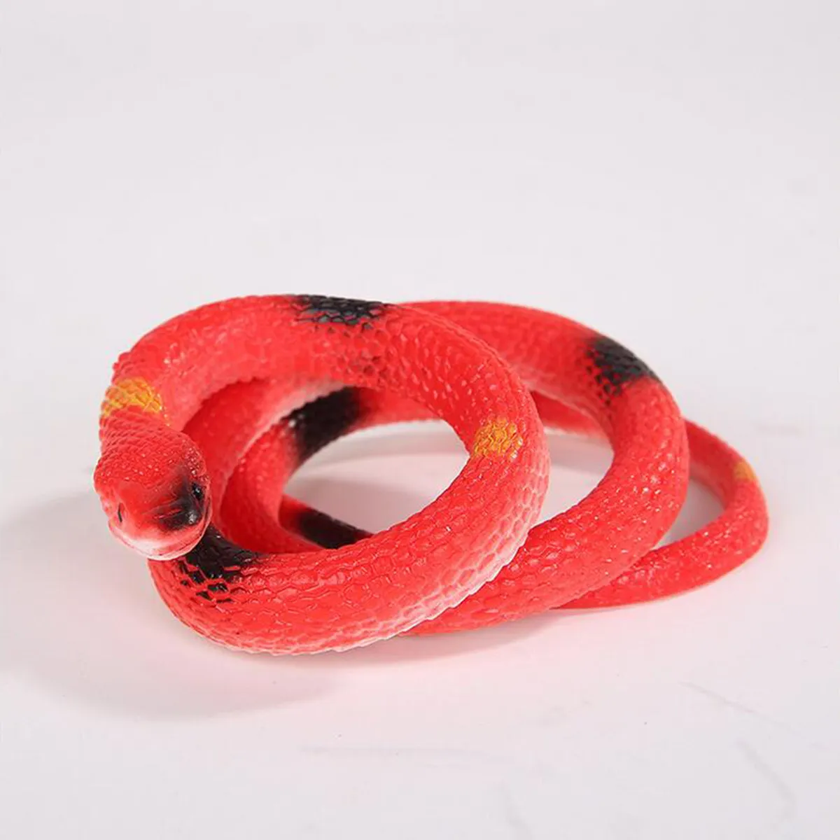 

Realistic Rubber Round Head Snake Prank Prop for Halloween April Fools Party Simulation Snake Rubber Decoration