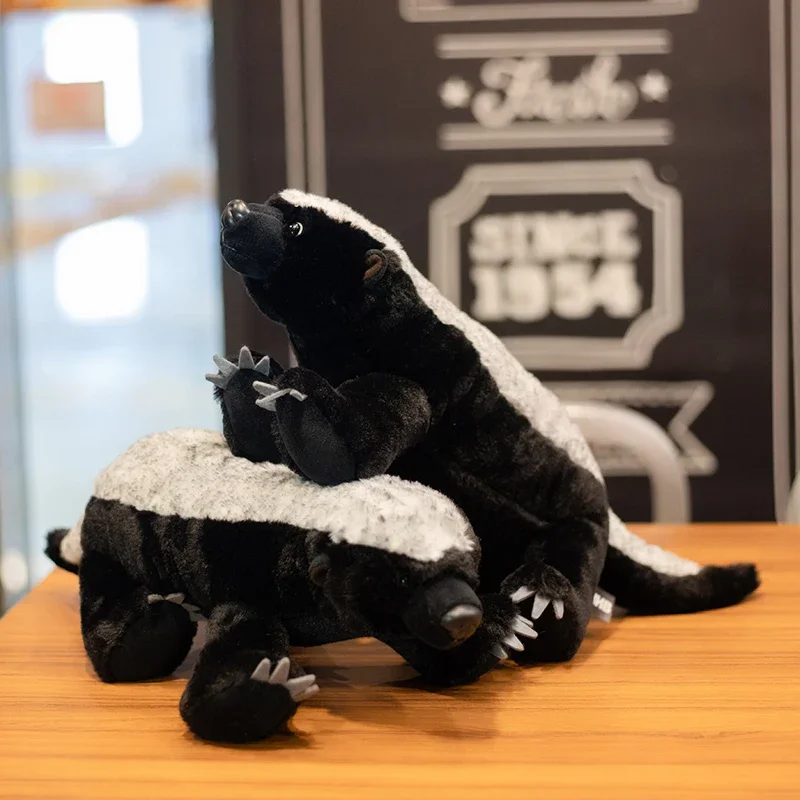 40cm/50cm Simulation Honey Badger Plush Toy Lifelike Cartoon Skunk Doll Soft Stuffed Honey Badger Animal Pillow Kids Gifts