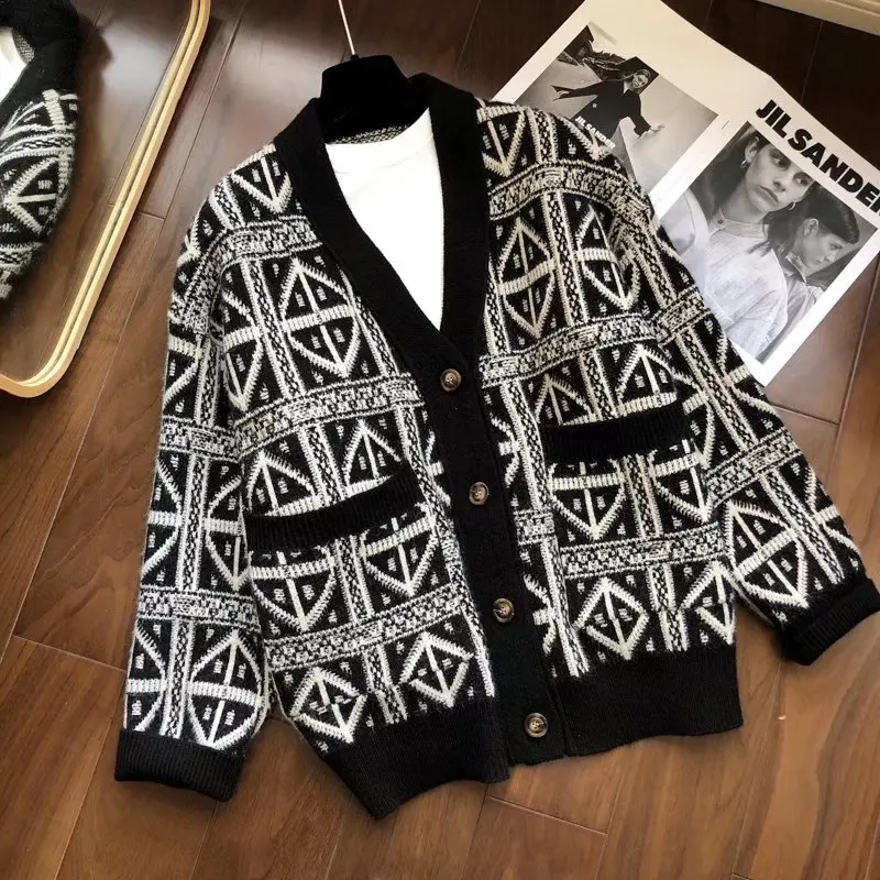 

Вязаный кардиган в американском стиле ретро для мужчин, мягкий свободный кардиган с v-образным вырезом и карманами, свитер, куртка, весна-осень, повседневное модное вязаное пальто