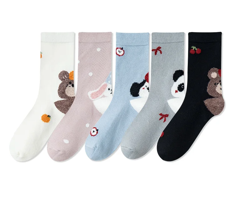 

Новые японские мультяшные осенние и зимние женские носки средней длины с милыми медведями